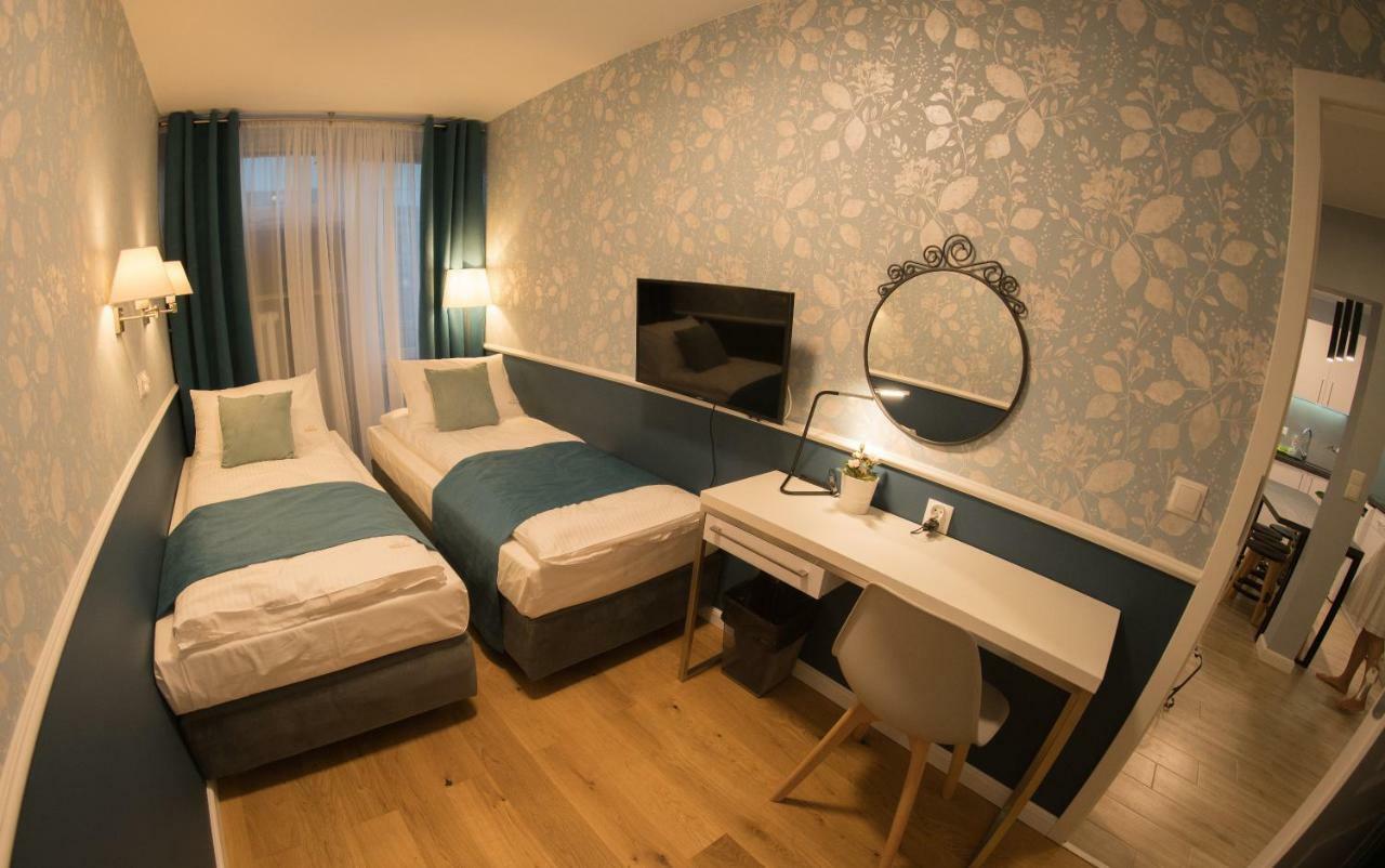 Apartament Hotel Grzybowska 9 Warschau Exterior foto