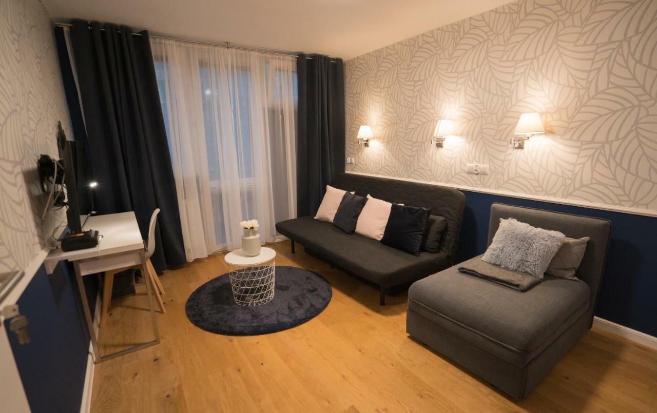 Apartament Hotel Grzybowska 9 Warschau Exterior foto
