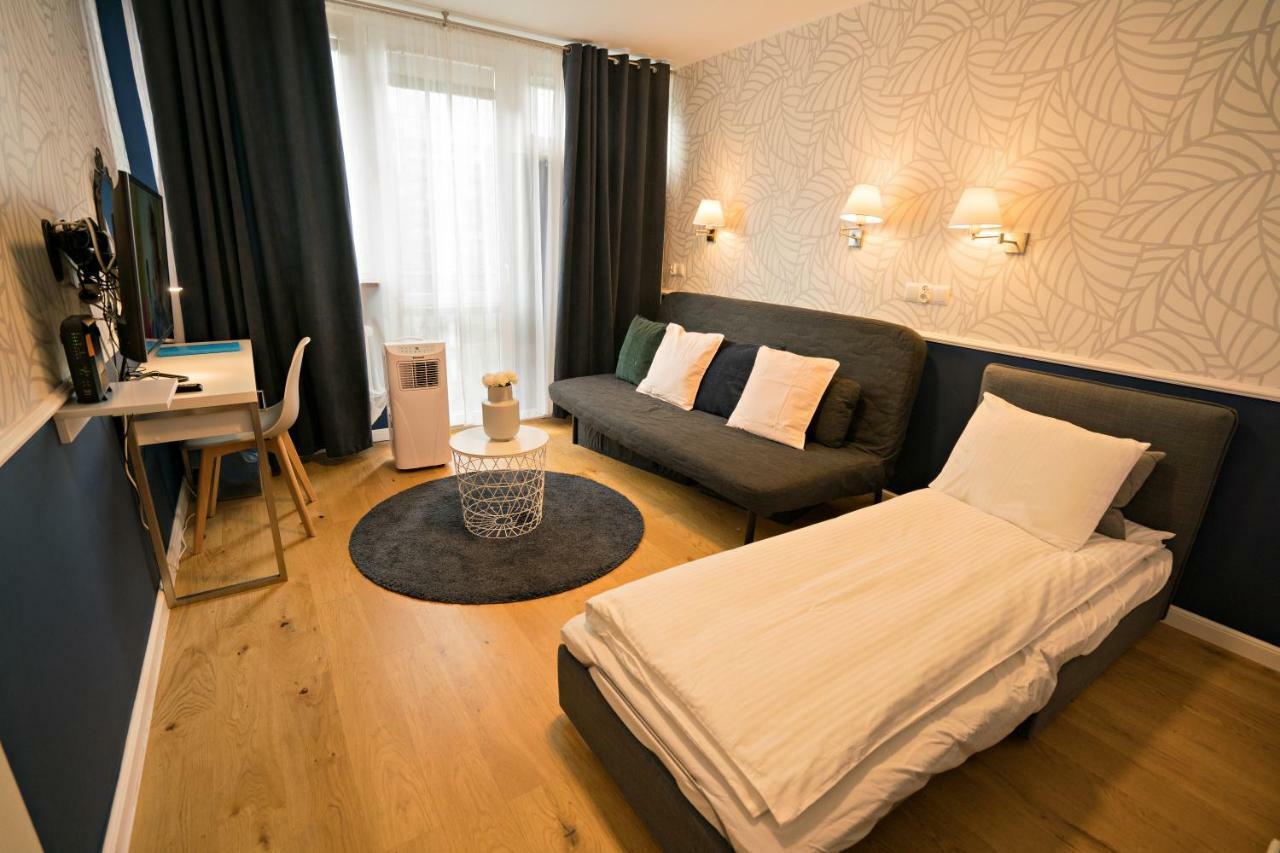 Apartament Hotel Grzybowska 9 Warschau Exterior foto