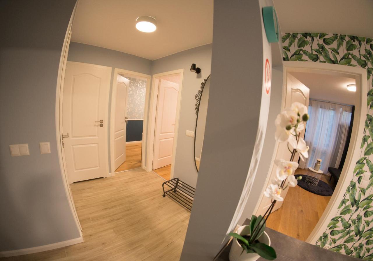 Apartament Hotel Grzybowska 9 Warschau Exterior foto